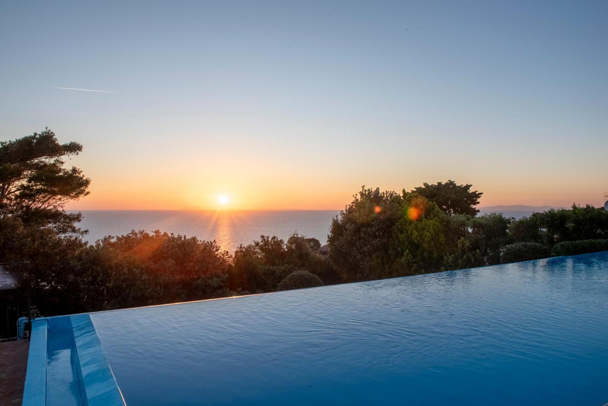 Boutique Hotel Torre Di Cala Piccola Porto Santo Stefano  Esterno foto