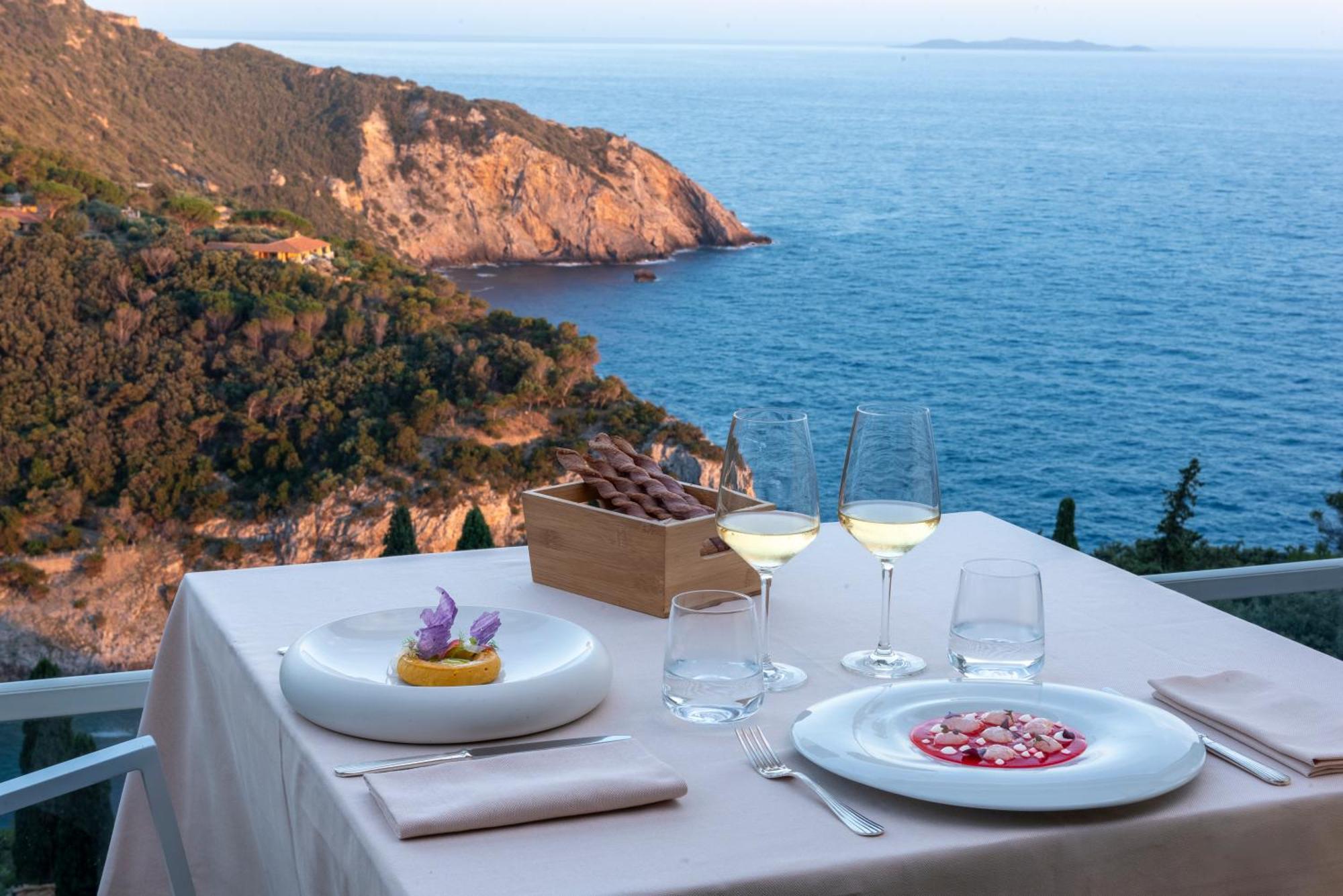 Boutique Hotel Torre Di Cala Piccola Porto Santo Stefano  Esterno foto